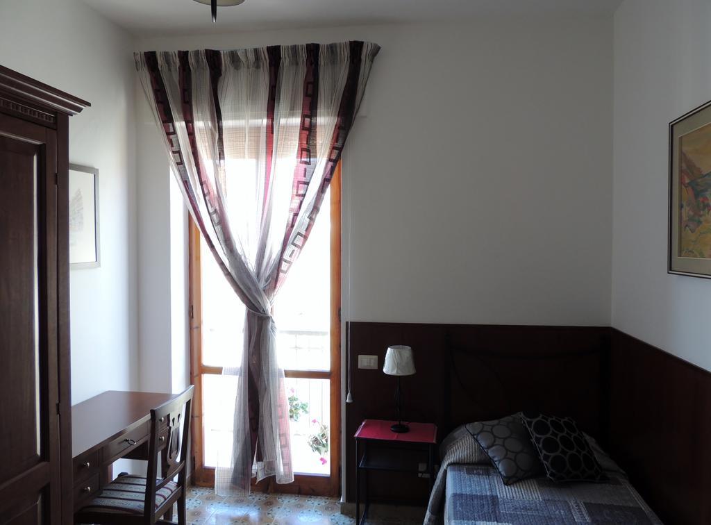 Mary Centro Storico Apartment Алгеро Екстериор снимка